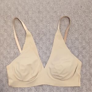 True & Co Wireless Bra Size S